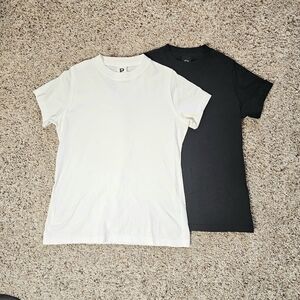 PLAINANDSIMPLE Short Sleeve T-Shirts - bundle of 2 - size XS